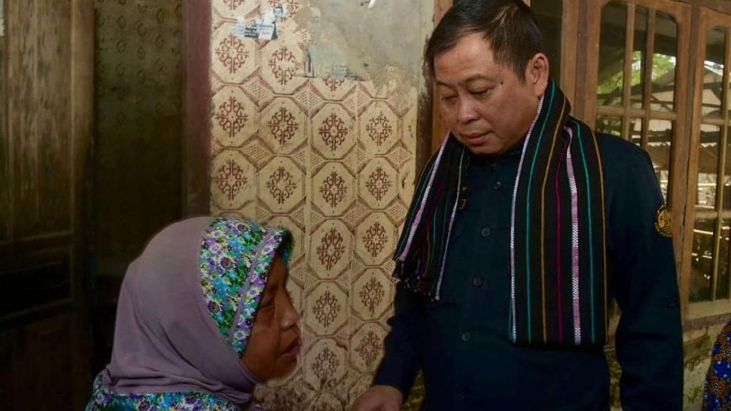 Atas Nama Cinta, Pegawai ESDM Beri Kado Listrik Gratis ke NTB